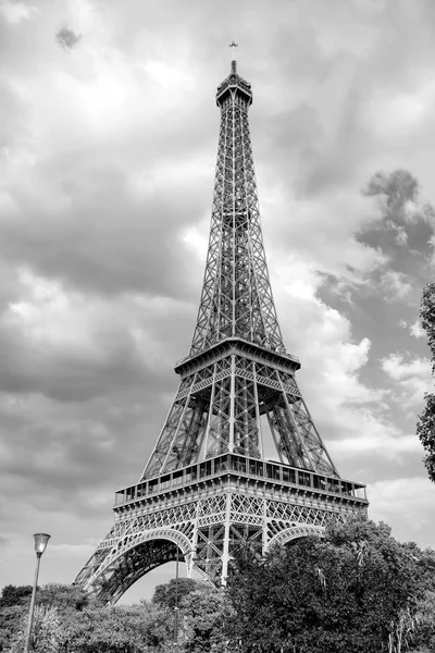 Эйфелева Башня Закате Париже Франция Романтическое Путешествие Эйфелева Башня Является — стоковое фото