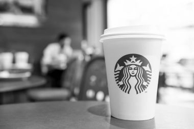 Starbucks offee Dükkanı uzun boylu bir Starbucks kahve Kupası.