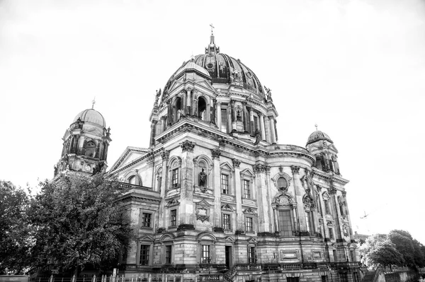 Utsikt över Berlins katedral i Berlin — Stockfoto