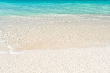 Güzel deniz manzarası üzerinde Karayip Denizi sahil şeridi, Antigua