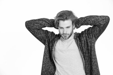 Sakal ve şık saç adam.