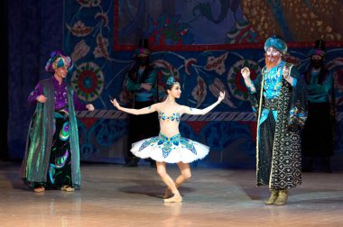 Bale dansçısı Katerina Kukhar sırasında Corsar bale