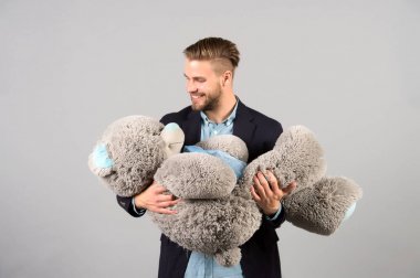 Büyük ayıcık yumuşak oyuncak olarak mevcut bir dakika dostum