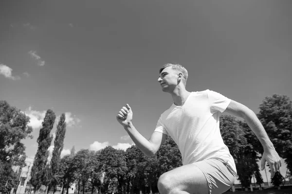 Man op de piste. — Stockfoto