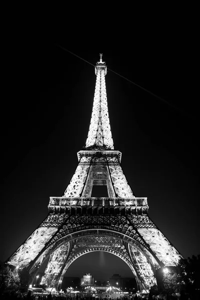 Tour Eiffel au coucher du soleil à Paris, France. Voyage romantique backgro — Photo