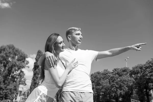 Verliefd stel ontspannen na de training. — Stockfoto