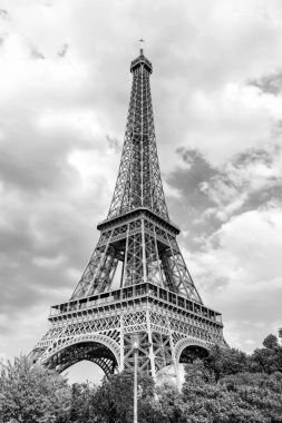 Eyfel Kulesi Paris, Fransa'da gün batımında. Romantik seyahat backgro