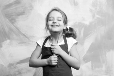 Mutfak aracı ile pişirme.