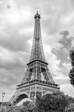 Eyfel Kulesi Paris, Fransa'da gün batımında. HDR. romantik seyahat ba