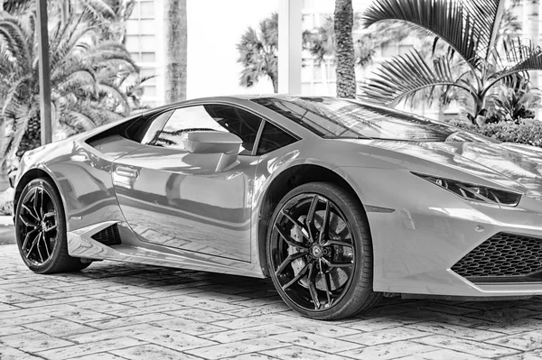 오렌지 럭셔리 스포츠 차량 Lamborghini Aventador — 스톡 사진