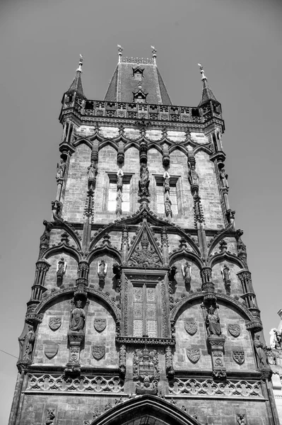 Pulverturm in Prag, Tschechische Republik — Stockfoto