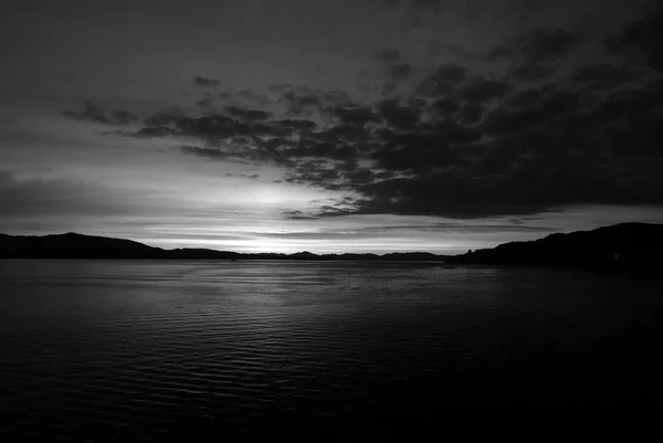 Seascape noc w Bergen, Norwegia — Zdjęcie stockowe