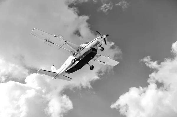 Aircraft fly on air in Philipsburg, St Maarten — Stock Photo, Image