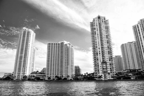 Miami skyline felhőkarcoló — Stock Fotó