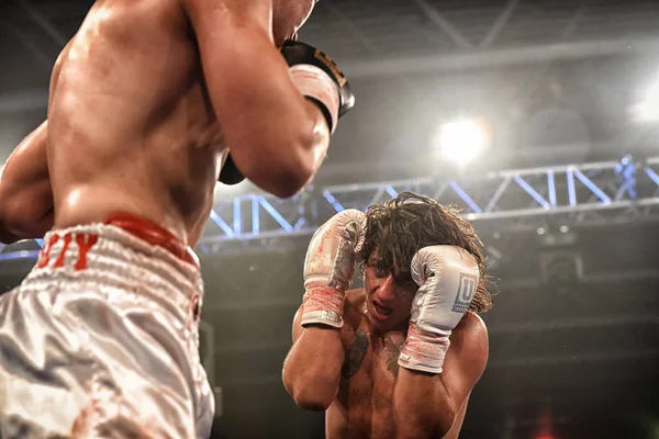 ランキング ポイントのための戦いの間にリングの正体不明のボクサー — ストック写真