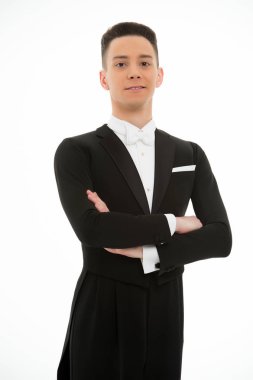 Adam beyaz izole papyon ile şık elbiseli. Balo Salonu dansçı şık smokin içinde. Damat Düğün veya tatil kutlaması için giyinmiş. İşadamı için kıyafet. Moda stil ve eğilim kavramı