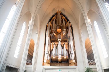 Reykjavik, İzlanda - 12 Ekim 2017: kilise organ baca boruları. Katedral iç boru organ. Müzik ve müzik aleti. Din ya da kült ve Hıristiyanlık. Mimarlık ve tasarım