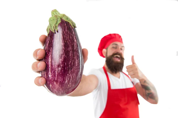 Give thumbs up if you tasted eggplant like this. Violet eggplant selective focus. Fresh eggplant in hand. Eggplant vegetable fruit. Vegetarian food. Organic and natural. Great pleasure to recommend — Stock Photo, Image