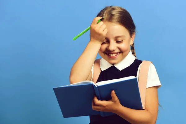 Back to school and education concept. Girl with happy face — Stock Photo, Image