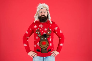 Şenlik kıyafetleri al. Geyikli kazak. Hippi sakallı adam kışlık kazak ve şapka giyer. Mutlu yıllar. Tatil partisi çılgınlığına katıl ve Çirkin Noel Süveteri Partisi 'ne ev sahipliği yap. Kış partisi kıyafeti