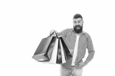 Tüketiciyi koruma konsepti. Adam mutlu tüketici alışveriş çantaları tutun. Al ve sat. Tüketiciyi koruma yasaları hakları güvence altına adatır. Fuar ticaret rekabeti ve pazarda doğru bilgi. Güvenli alışveriş
