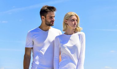 İhanet ve boşanma. Aile psikolojisi. Kişiler arası ilişki. Anlayış ve destek. İlişkilerinde sorunlar var. Birbirine aşık çiftler. Cennette evlendik. Sosyal sorun