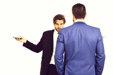 İş durumu, meydan okuma, takım elbiseli adamlar ya da iş adamları...