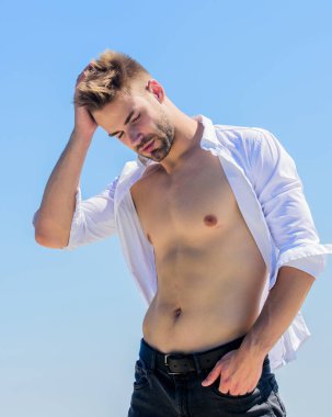 Hırslı ve seksi. Kaslı adam seksi gövde. Güçlü bir atlet göbeği. Spor hocası. Spor sağlıklı bir hayattır. Vücut arzusu. Seksi maço adam. Sakallı adam gündelik tarzda. Yakışıklı erkek manken.