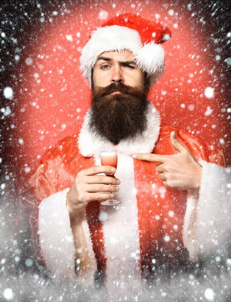 Stilig skäggig jultomte man — Stockfoto