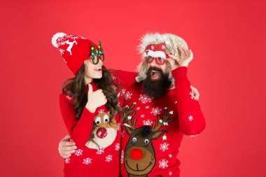 Pozitif ifade et. Çocuk ve Noel Baba partideler. Aşk ve neşe. Baba ve kızı Noel 'i kutluyor. Küçük kız babanızla iyi eğlenceler. Mutlu yıllar. Aile tatili. Kışın sıcak kal. Mutlu Noeller.