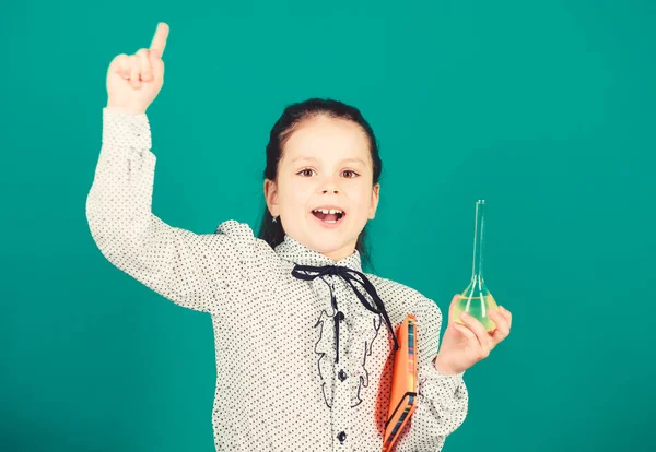 On the way to success. I can cure you. education and knowledge. science research in lab. Small school girl. child study bilogy lesson. back to school. small smart girl with testing flask — Stock Photo, Image