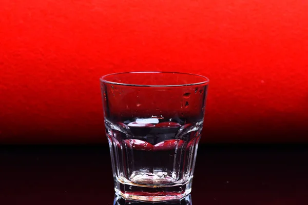 Vidrio con gotas de agua — Foto de Stock