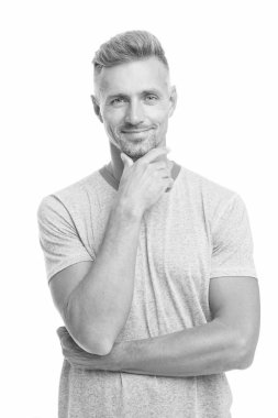 Aklında bir şey var. Düşünceli yüz ifadesi. Yakışıklı, bakımlı, sakallı bir adam. Berber dükkanı konsepti. Berber kuaförü. Adam iyi görünümlü model. Erkek güzeli. Tüylerini düzeltiyorum. Yakışıklı adam.