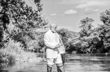 çevik iş. iyi üretim. emekli işadamı. İyi kar. hobi ve rekreasyon. Resmi takım elbiseli balıkçılar. başarılı yakalamak. iş başarısı. olgun adam balıkçılık. fisher emeklilik kutlamak