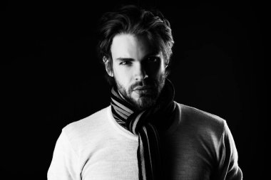 Sakal ve özenli göz giyer eşarp çizgili olan adam