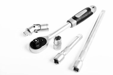 Beyaz arka planda yalıtılmış araçlar kümesi. çok amaçlı araç kiti. Krom Vanadyum Çelik. metallized düzeltme ekipmanları. beyaz arka planda izole edilmiş soket anahtarı. Demir alet seti. Güvenilir araba doktorunuz