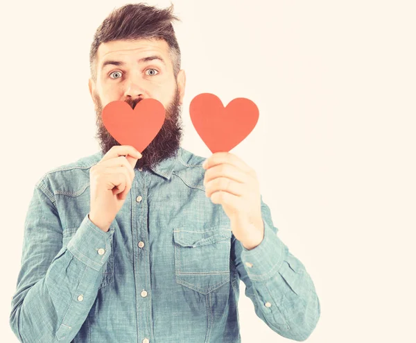 Hipster in love celebra el día de San Valentín o envía tarjetas de San Valentín —  Fotos de Stock