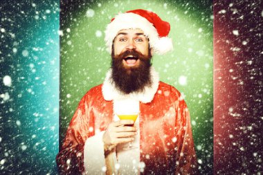 Komik sakallı Noel Baba Adam