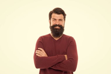 Tarzını takip ediyor. Kuaförden sonra mutlu ol. Berber dükkanı konsepti. Erkek modası. sakal bakımı. Vahşi adam beyaz arka planda izole edilmiş. Olgun sakallı adam. Bıyıklı ve sakallı hippi.