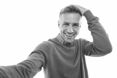 - Nasıl görünüyorum? Yaşam tarzı blogcusu. Şahsi blog için selfie çeken yakışıklı hippi. Hayatı çevrimiçi blogda paylaşın. Dijital etki yaratan konsept. Çevrimiçi yayın. Kişisel blog sosyal ağları