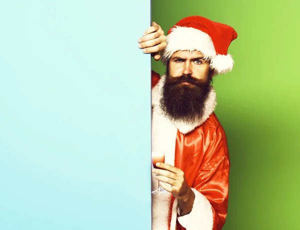 Sérieux barbu père Noël claus homme — Photo