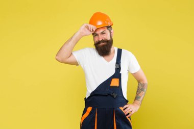 Zanaatkar, başını kaskın içinde güvende tut. Bina geliştirme ve yenileme. Acımasız erkek ressam çalışmaya hazır. İşinizi seçin. En iyi özelliğimiz. Üniformalı mühendis. Başlık takan adam.