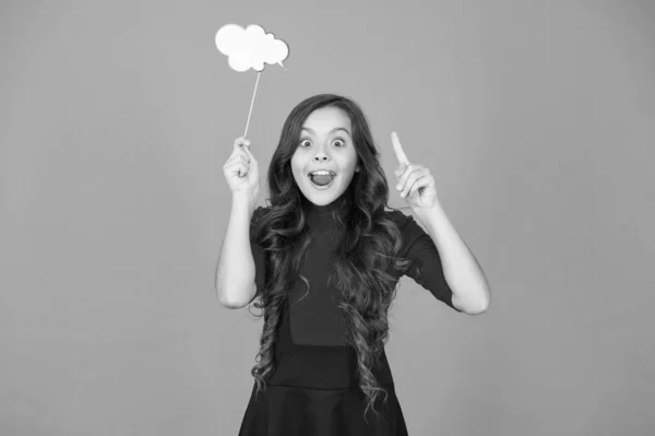 Thinking over creative idea. inspiration and idea. smart child with party cloud. pretty thoughtful kid long curly hair. intelligence concept. whats on your mind. think of fashion. soar in the clouds — Stock Photo, Image