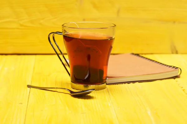 茶勺茶包红茶 — 图库照片