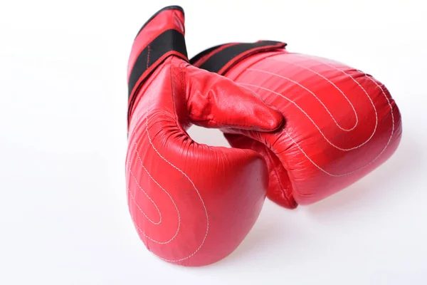 Par de guantes de boxeo uno al lado del otro. —  Fotos de Stock