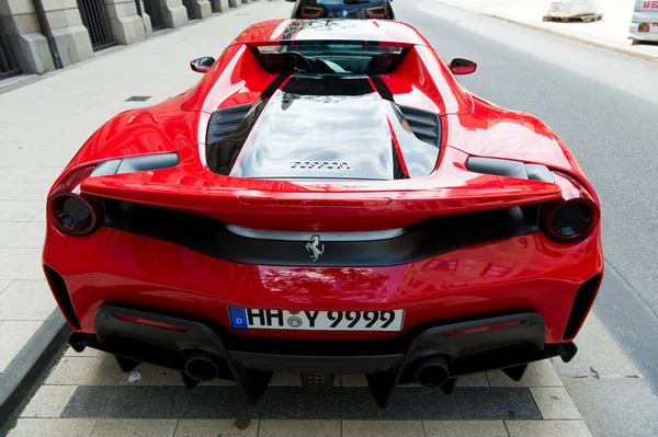 Supercar Lamborghini Huracan LP 610-4 couleur noire garée dans la rue à Hambourg — Photo