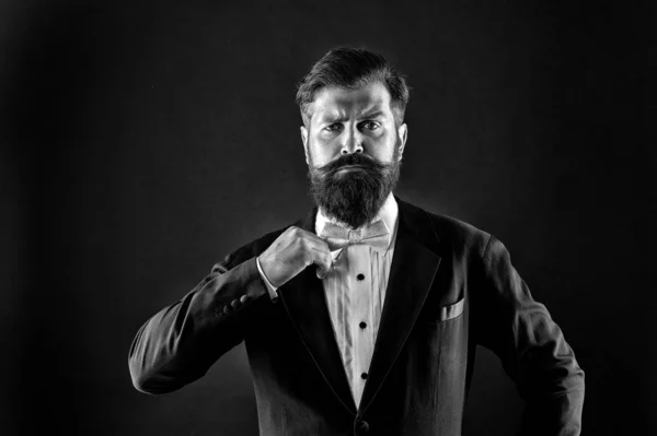 Focus on taking formal look at fashion tradition. Brutal fashion model. Bearded man with fashion look. Hipster in classy fashion style. Menswear store. Prom and wedding wardrobe — Stock Photo, Image