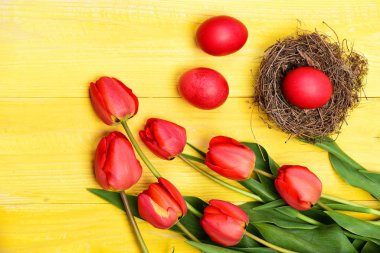 Tatil için bir buket bahar lalesi. İyi bayramlar..