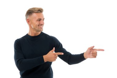 Şuna bir bak. Yeni ürünümüz. Şuna ne dersin? Ürün sunumu. Adam uzayı kopyalayan bir şey göster. Adam ürünü tanıtıyor. Reklam reklamı. Terfi konsepti. Ürün tanıtımı