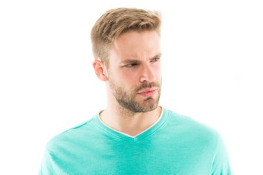 Berber dükkanı konsepti. Kuaför salonu. Erkek saç stili için bir ürün. Tüyleri buduyorum. Yüz kılları daha moda olur. Şık sakallı yakışıklı bir adam. Sakal bakımı. Sakal berberi.